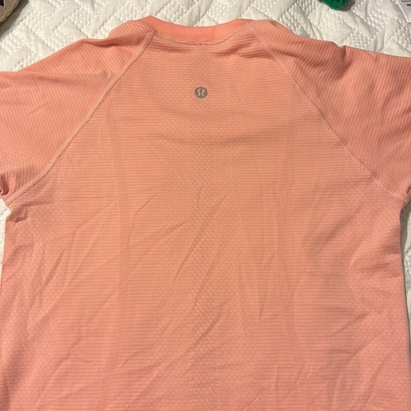 Lululemon, size 4, swiftly tech - Picture 3 of 3